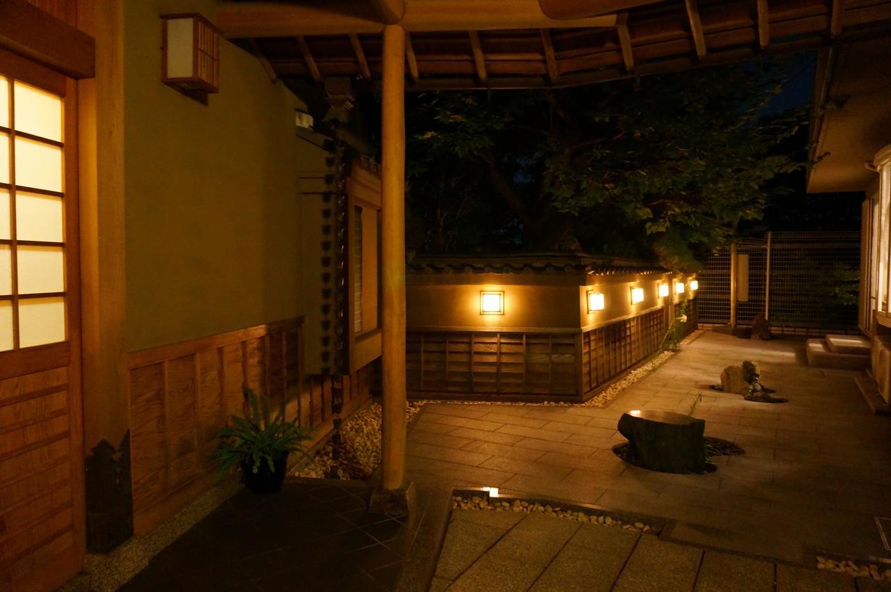 Atelier Bee'S Knees Bed & Breakfast Ikoma Esterno foto